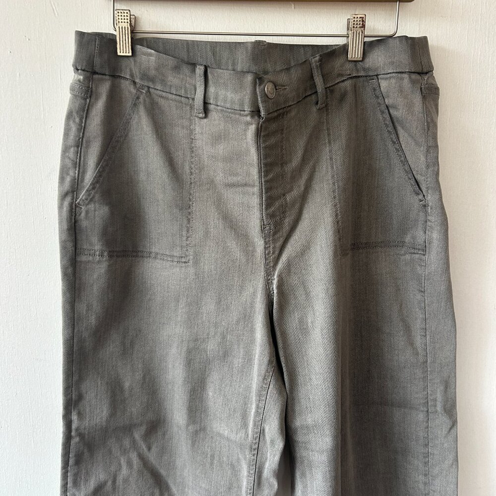 d&co Pull on Jeans Womens 16 Gray pockets Wide Leg Ankle Pants - Picture 3 of 6